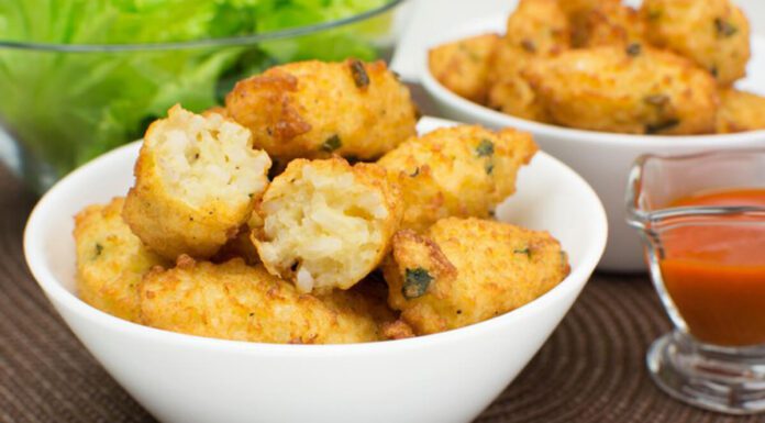 Bolinho de Arroz: Delícias Crocantes! Bolinho de Arroz