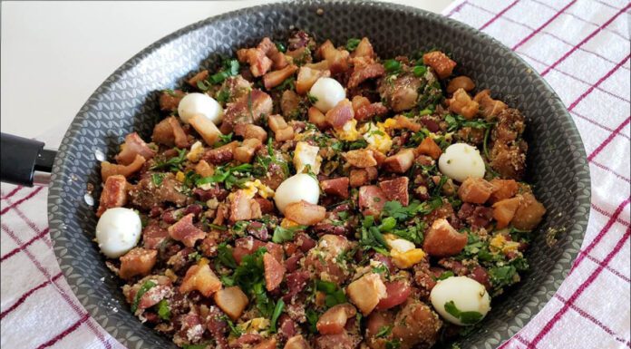 Feijão Tropeiro: Uma Delícia Brasileira Feijão Tropeiro